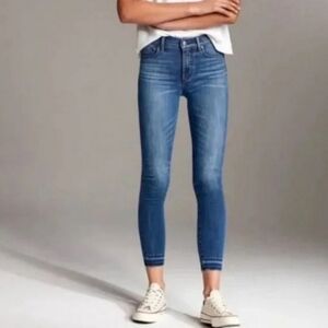 Denim Forum Aritzia Nico mid rise jeans 24 skinny cropped